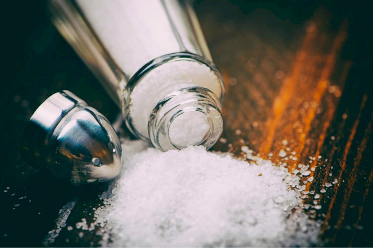 HEALTHY TIPS: THE SIDE EFFECTS OF SALT CONSUMPTION 