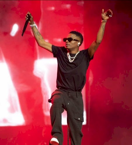 STARBOY WIZKID CREATES A RECORD EARNING IN HIS LONDON TOUR